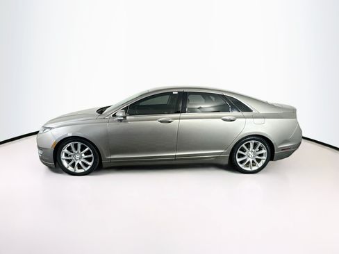Used 2016 Lincoln MKZ Hybrid FWD image 4