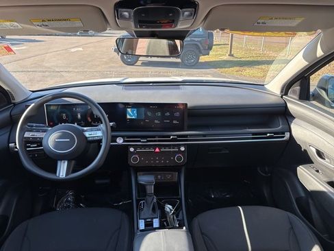 Certified 2025 Hyundai Tucson SEL image 12