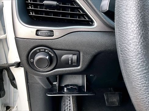 Used 2020 Jeep Cherokee Latitude image 33