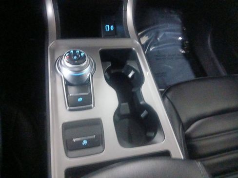 Used 2024 Ford Edge SEL image 12