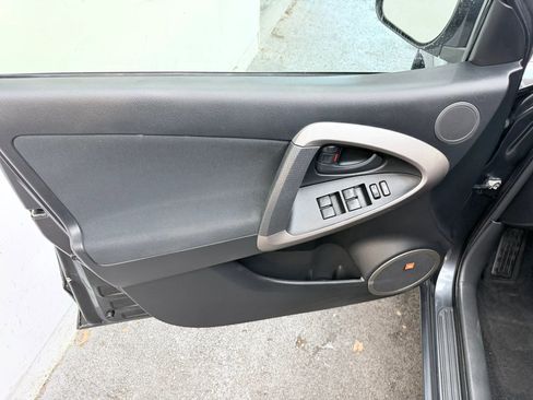 Used 2007 Toyota RAV4 Sport image 13