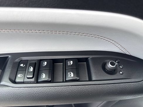 Certified 2025 Jeep Compass Limited AWD/4WD image 17