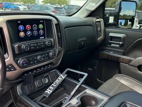 Used 2016 GMC Sierra 1500 Denali w/ Enhanced Driver Alert Package AWD/4WD image 12