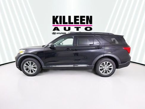 Used 2020 Ford Explorer XLT w/ Equipment Group 202A image 4