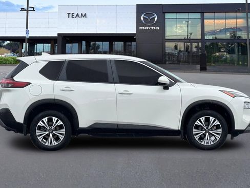 Used 2023 Nissan Rogue SV AWD/4WD image 3