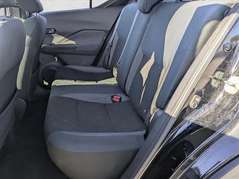 Used 2019 Nissan Kicks S image 14