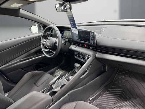 Certified 2026 Hyundai Elantra Sport FWD image 17