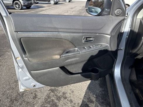 Used 2017 Mitsubishi Outlander Sport ES image 15