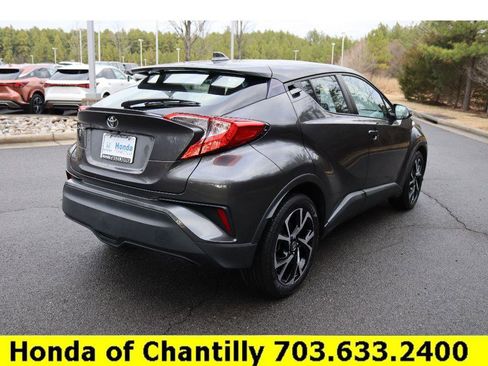 Used 2021 Toyota C-HR XLE image 7