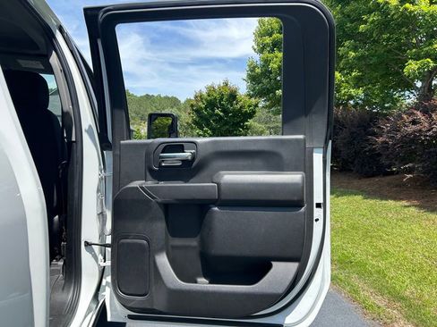 Used 2022 Chevrolet Silverado 2500 LT AWD/4WD image 48