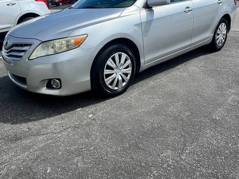 Used 2011 Toyota Camry FWD image 2