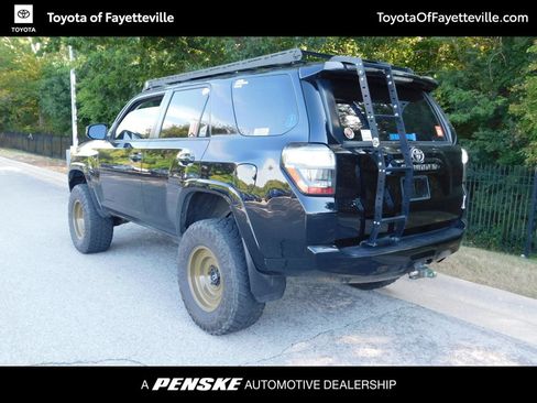 Used 2016 Toyota 4Runner SR5 AWD/4WD image 8