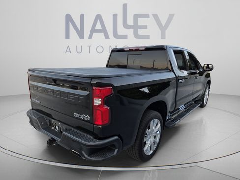Used 2019 Chevrolet Silverado 1500 High Country w/ Technology Package AWD/4WD image 5