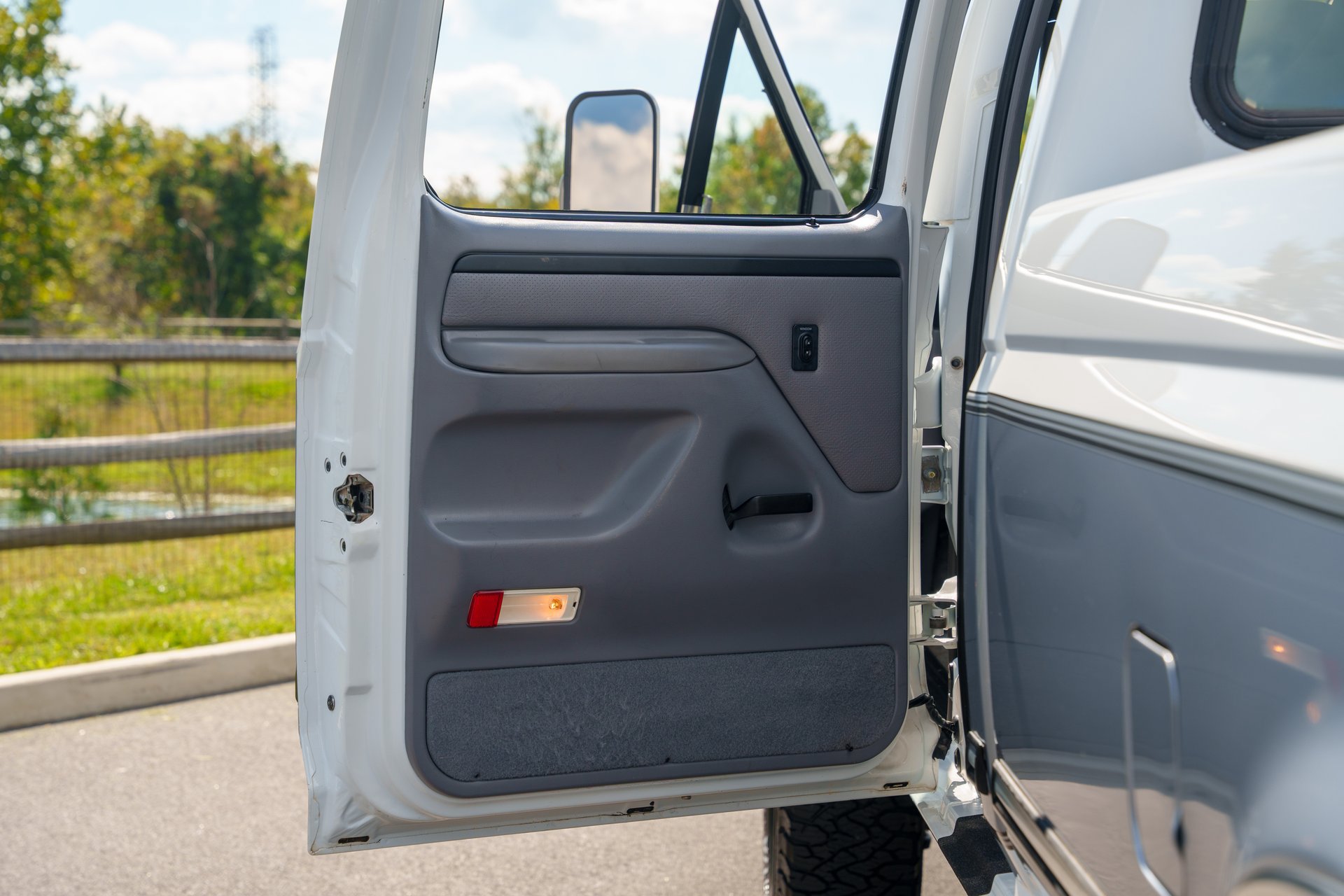 Used 1997 Ford F350 4x4 Crew Cab image 32