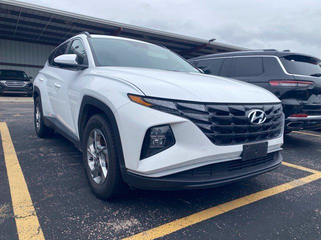 Used 2024 Hyundai Tucson SEL FWD image 2