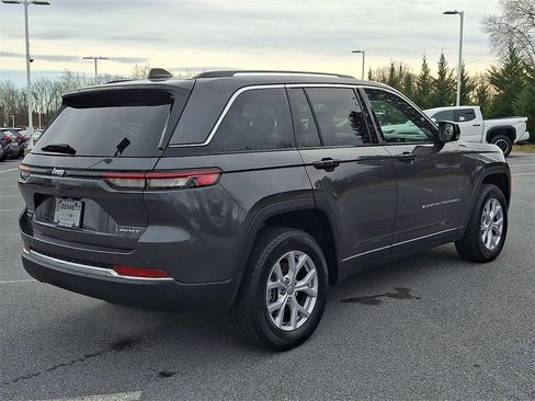 Used 2022 Jeep Grand Cherokee Limited image 4