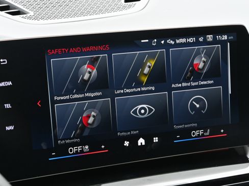 Certified 2025 BMW X2 xDrive28i AWD/4WD image 36