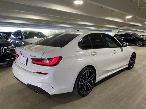 Used 2022 BMW 330i xDrive Sedan w/ M Sport Package AWD/4WD image 4