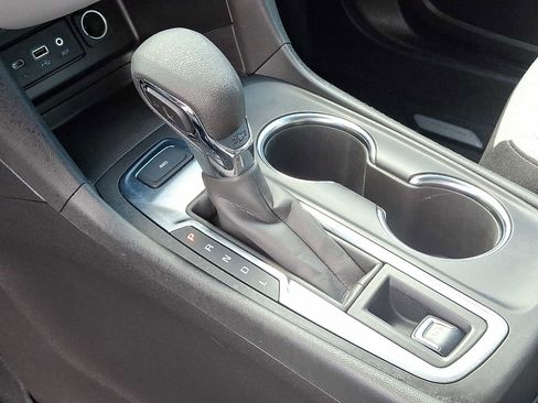 Used 2023 Chevrolet Equinox LS image 14