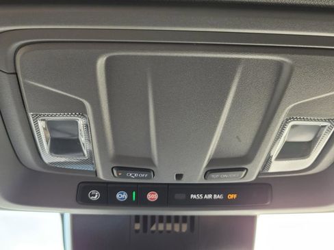 Used 2024 Chevrolet Silverado 2500 Custom w/ Custom Value Package image 30