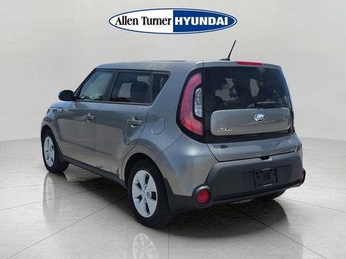 Used 2016 Kia Soul FWD image 6