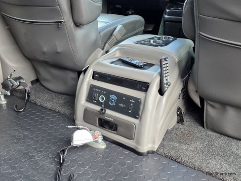 Used 2020 Chevrolet Express 2500 Extended w/ Enhanced Convenience Package RWD image 31