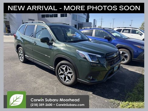 Used 2024 Subaru Forester Premium AWD/4WD image 1