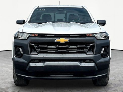 Certified 2025 Chevrolet Colorado W/T RWD image 2
