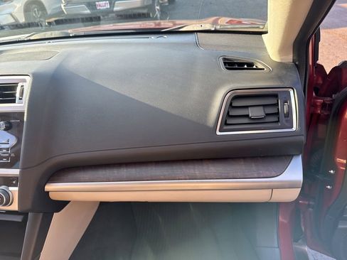 Used 2017 Subaru Outback 3.6R Limited image 47