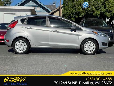 Used 2015 Ford Fiesta S FWD image 3