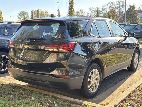 Used 2022 Chevrolet Equinox LS image 8