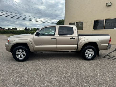 Used 2006 Toyota Tacoma PreRunner RWD image 38