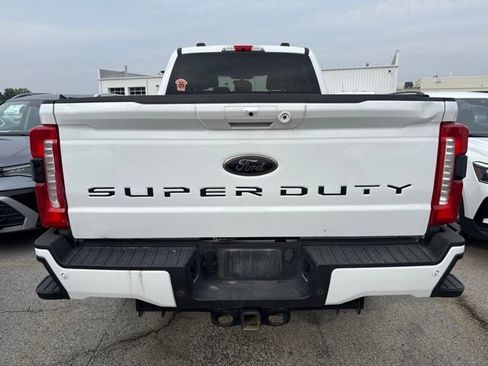 Used 2023 Ford F250 XLT w/ Black Appearance Package AWD/4WD image 4