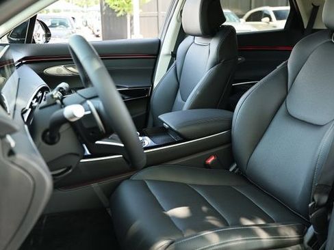New 2026 Genesis GV70 2.5T AWD/4WD image 18