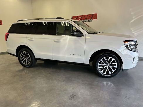 Used 2025 Ford Expedition Platinum AWD/4WD image 2