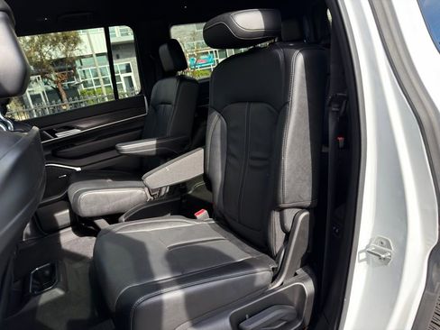 Used 2023 Jeep Wagoneer Series III w/ Flexible Seating Group image 50