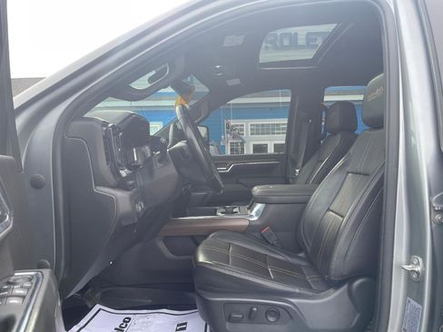 Used 2024 Chevrolet Silverado 2500 High Country w/ High Country Premium Package image 4