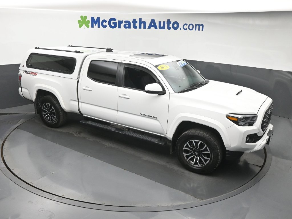 Used 2023 Toyota Tacoma TRD Sport w/ TRD Premium Sport Package AWD/4WD image 3