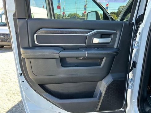 Used 2024 RAM 2500 Big Horn w/ Bed Utility Group image 13