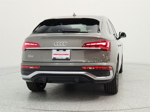 Used 2023 Audi Q5 2.0T Premium Plus w/ Premium Plus Package AWD/4WD image 6