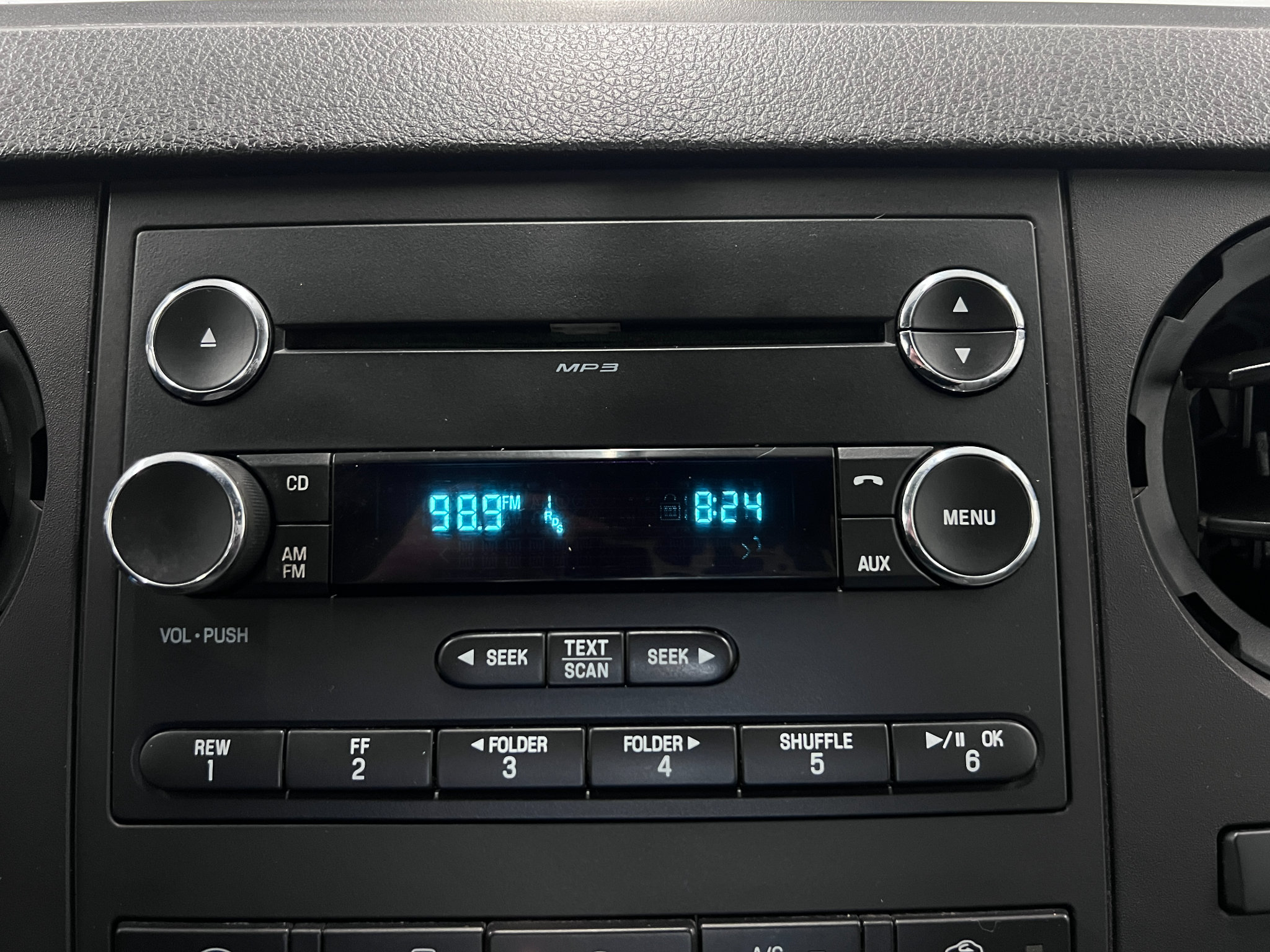 Used 2015 Ford F250 XL w/ Power Equipment Group AWD/4WD image 17