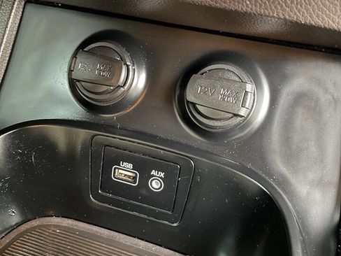 Used 2019 Hyundai Santa Fe XL SE image 18