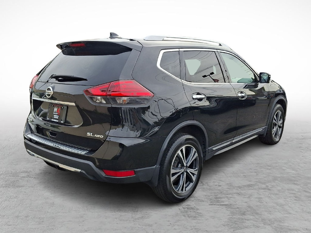 Used 2017 Nissan Rogue SL AWD/4WD image 6