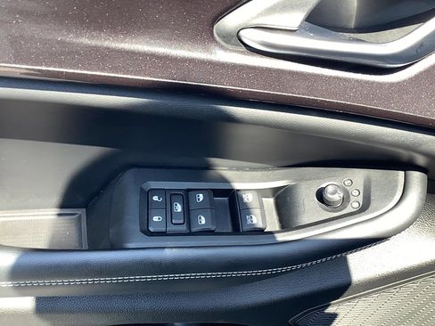 Certified 2023 Jeep Grand Cherokee Altitude image 11