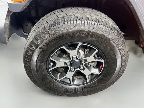 Used 2018 Jeep Wrangler Unlimited Rubicon w/ LED Lighting Group image 13