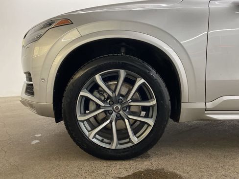 Used 2018 Volvo XC90 T6 Momentum w/ Convenience Package image 12