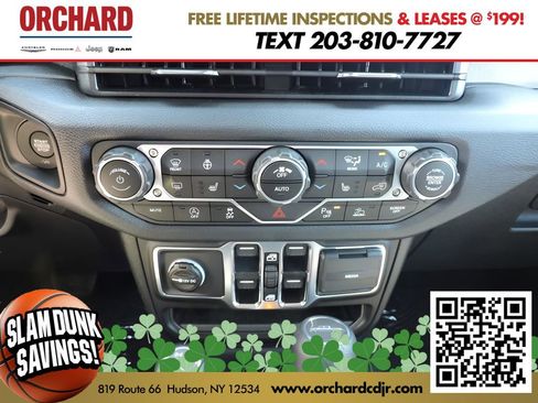 New 2025 Jeep Gladiator Sport image 18