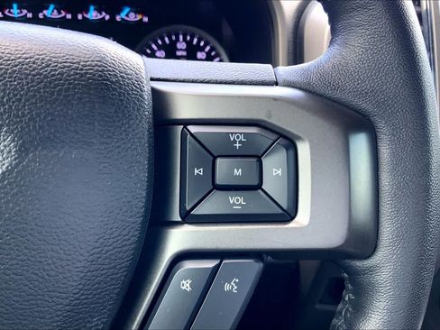 Used 2020 Ford Expedition XLT RWD image 23