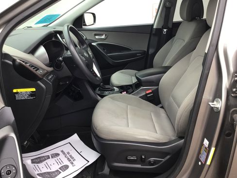 Used 2017 Hyundai Santa Fe Sport w/ 2.4L Value Package 06 FWD image 11