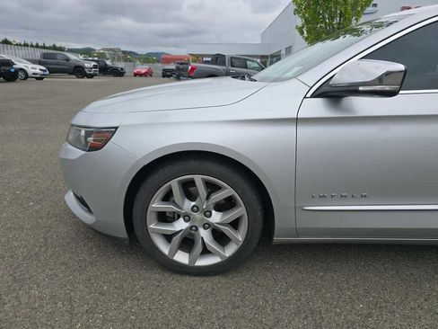Used 2017 Chevrolet Impala Premier w/ Enhanced Convenience Package FWD image 6